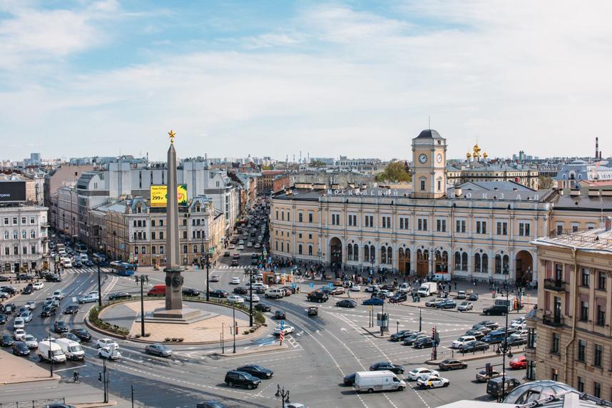 Где погулять в Питере по дороге на шопинг в Невском Центре?